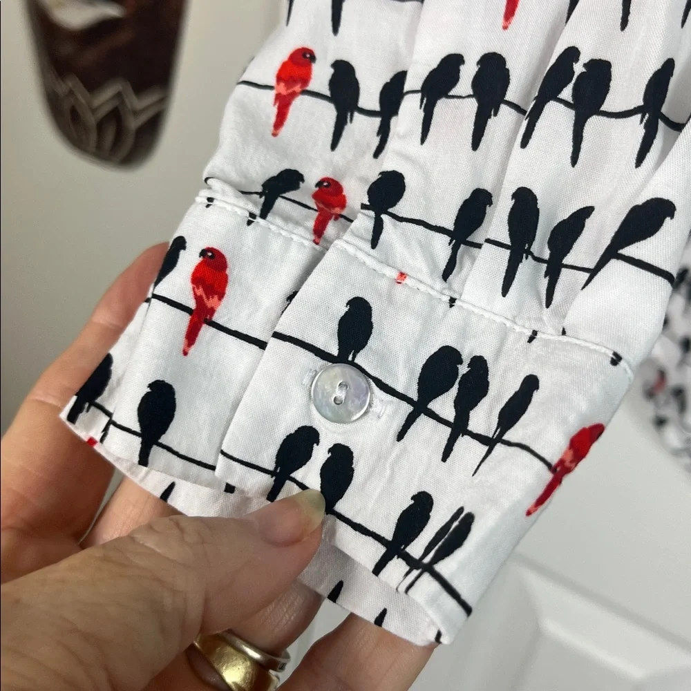 Jane & Delancey 100% rayon white with red and black birds, long sleeved button S - Picture 4 of 8